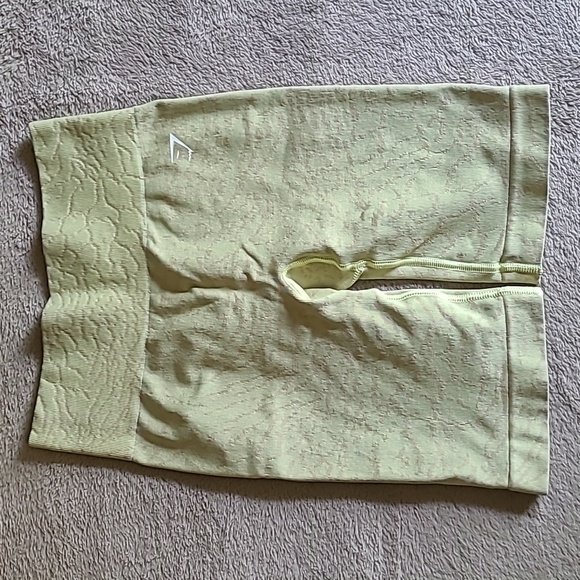 Gymshark Adapt Animal Seamless Cycling Shorts Firefly Yellow size small - Picture 2 of 13